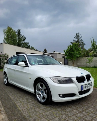 BMW Seria 3 cena 27500 przebieg: 165000, rok produkcji 2010 z Wrocław małe 56